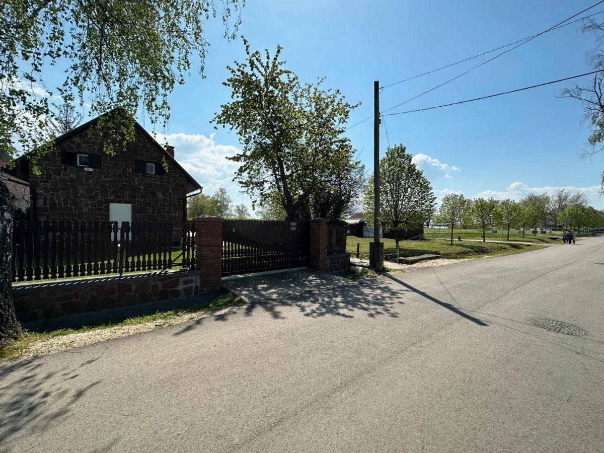 Hangulatos Balaton Parti Nyaralo Révfülöp Exteriör bild