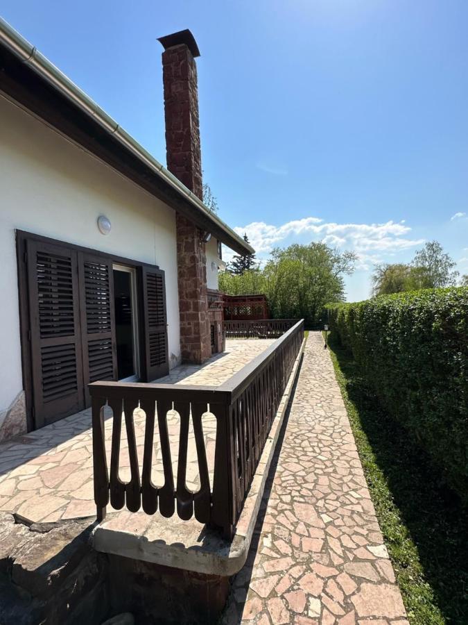 Hangulatos Balaton Parti Nyaralo Révfülöp Exteriör bild